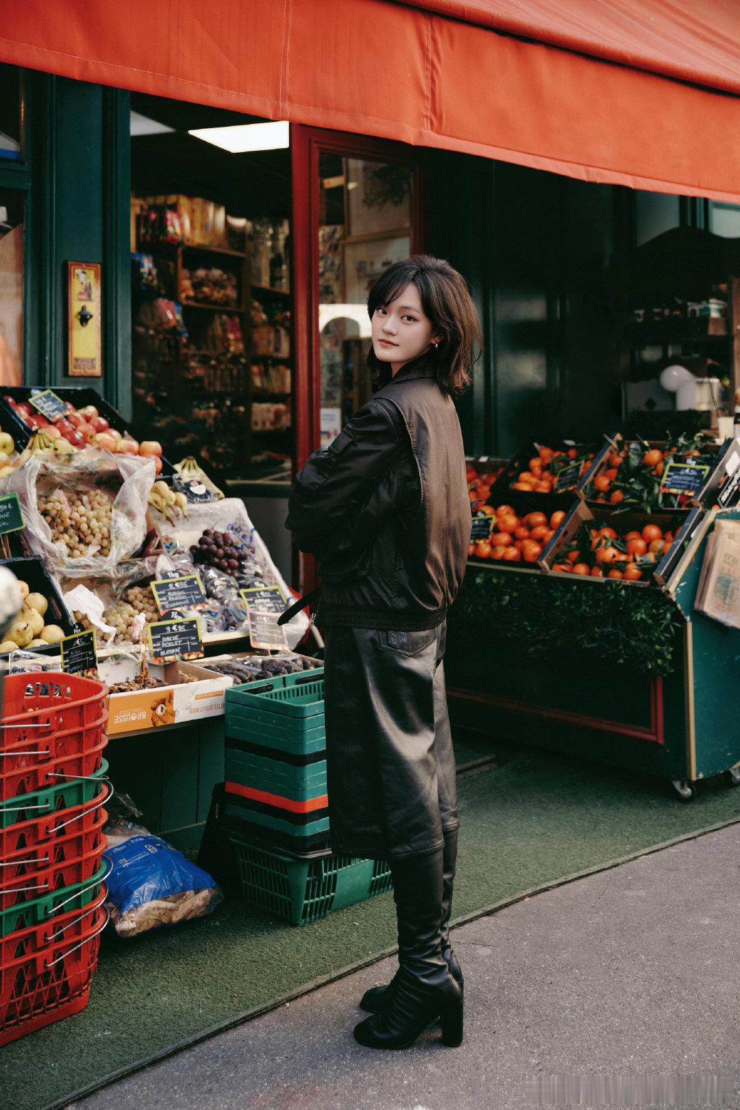 爱看一些文淇发来的旅行明信片