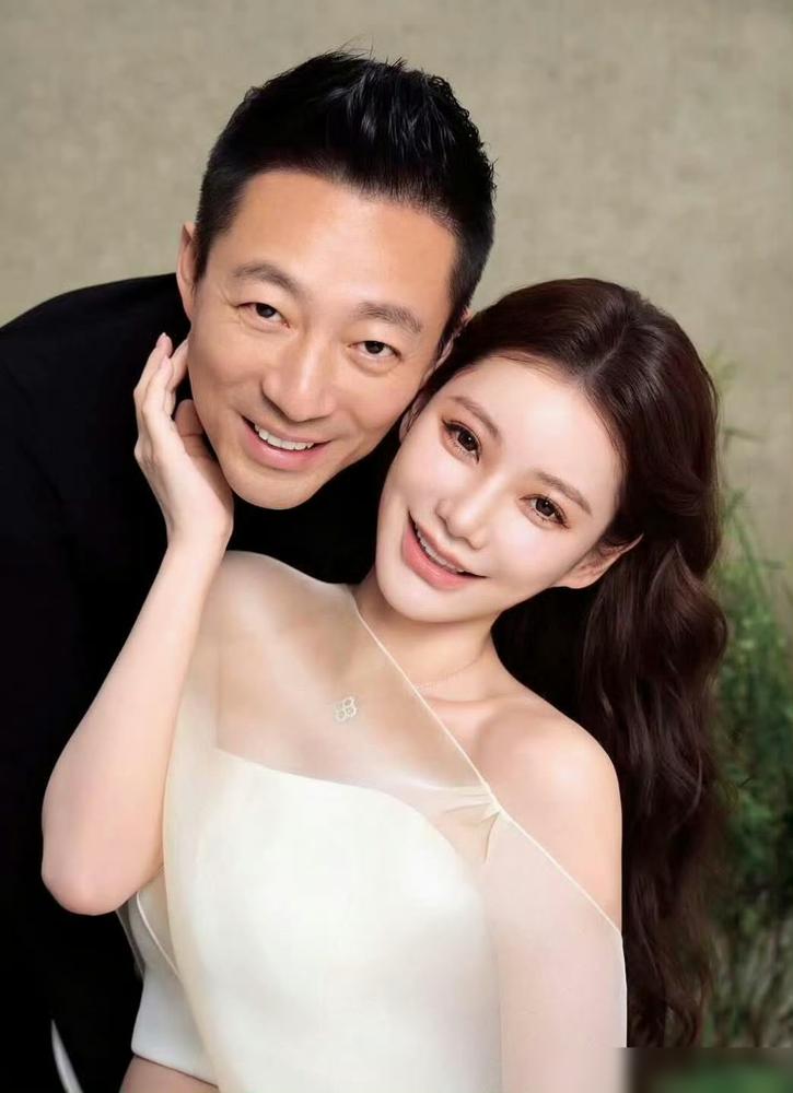 马筱梅生孩子，十五分钟搞定，连痛都没怎么痛！张兰乐疯了，直接给新孙子封了个“天赐