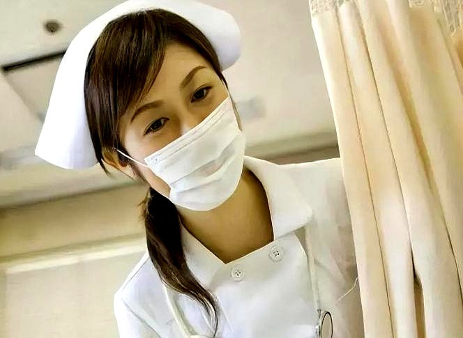 副院长和漂亮护士的故事，像极了狗血电视剧。一个婚姻寡淡，一个老公赌博，两人在医院