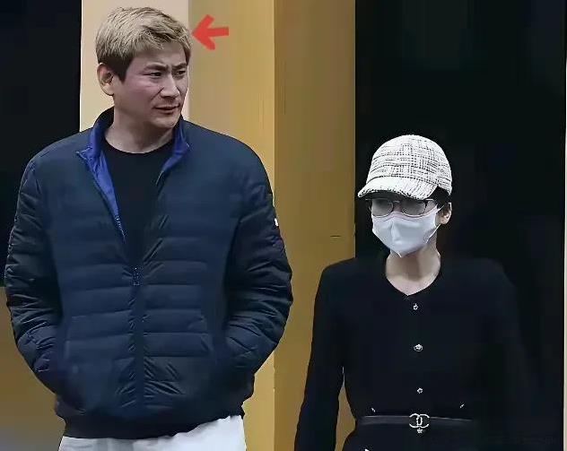 兰兰身边这个东方面孔的男士，看着挺能打啊。网友爆料了，不知道真假。