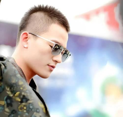 66岁老戏骨迟蓬谈及欧豪时，未提“演技”却句句戳心：“他总安静揣摩角色，自己找感