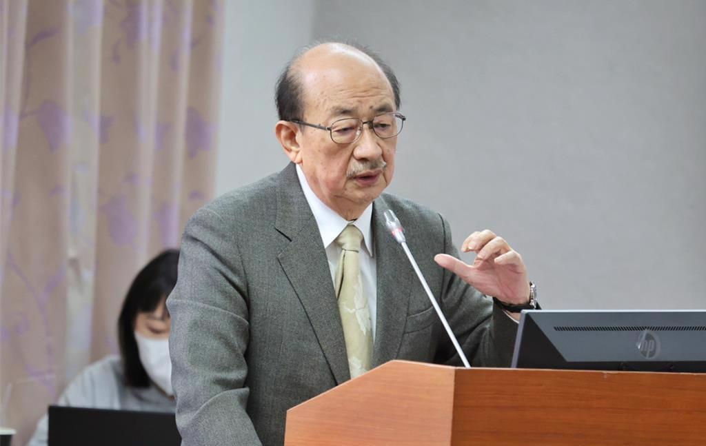 为4＋1天假杠上，民进党廉政会主委呛“嫌票太多”，柯建铭重炮反击了台“立法院