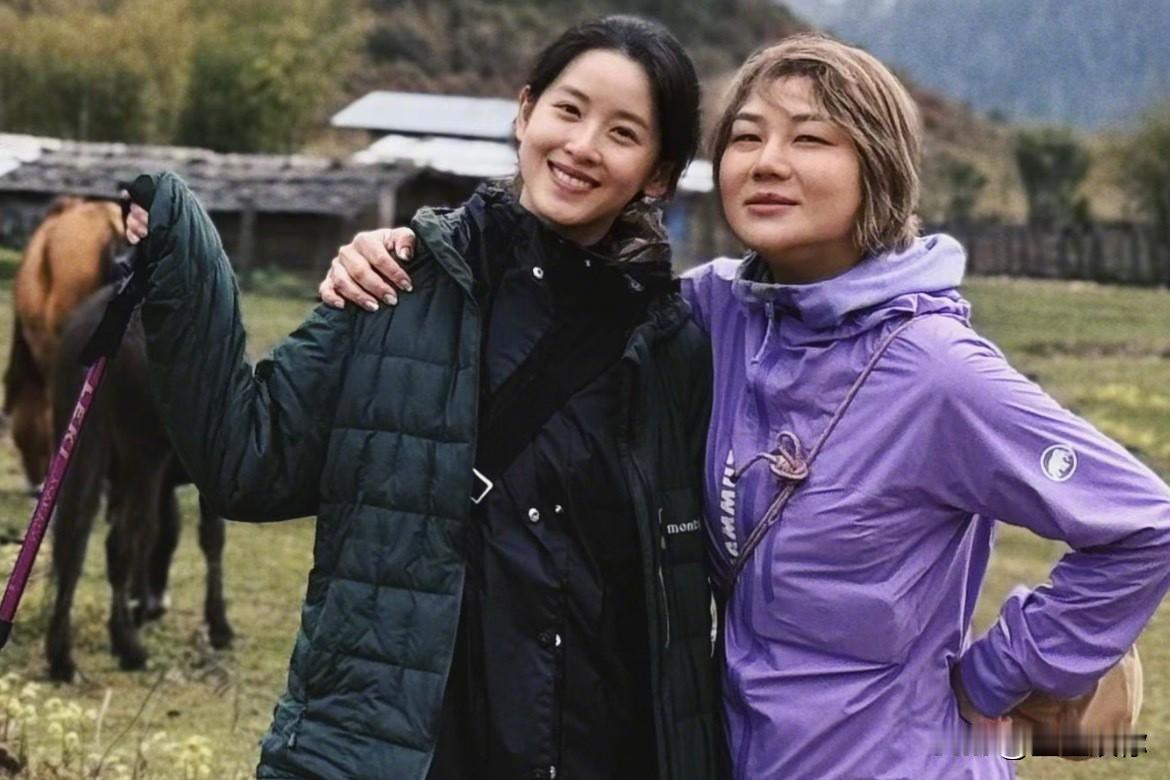 我觉得章泽天的播客离不开杨天真的出谋划策，翻车这事是因为杨天真的思维过时了，她总