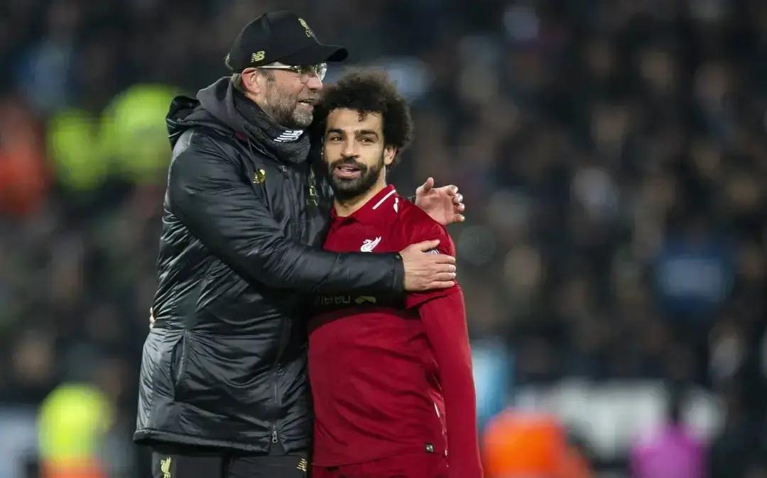 看不懂，真的看不懂。明明开局顺风顺水，一波六连胜，中锋效率也在线，这日子过