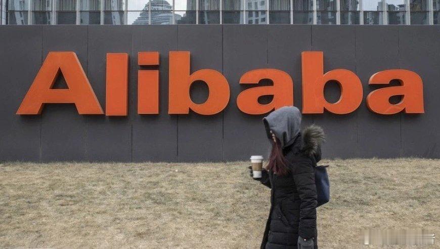 相比之下，阿里的竞争优势是：它是闭环的。它具备生产算力的能力和基础设施。按照吴泳