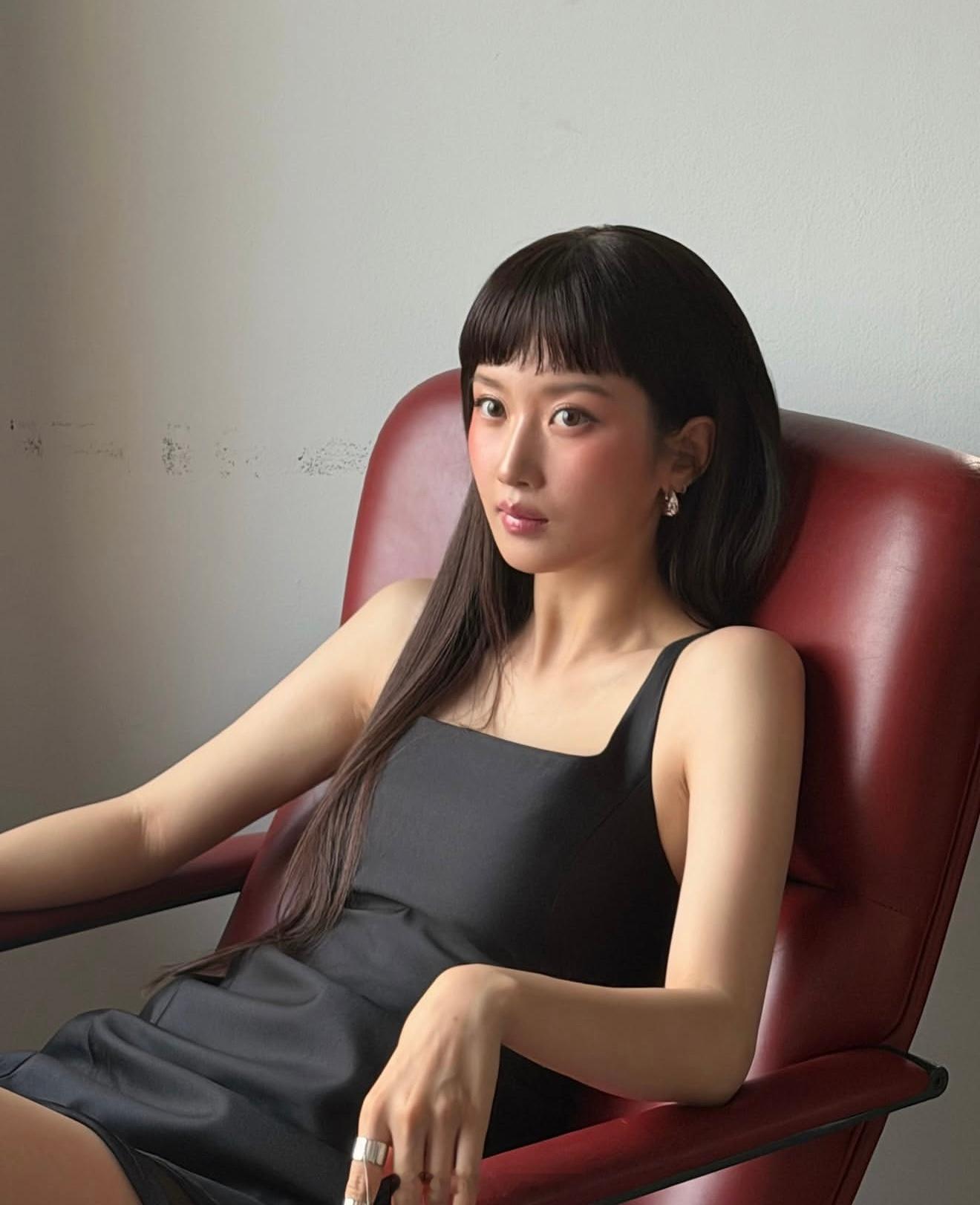 文佳煐文佳煐更新彩妆照～韩式彩妆真的很重腮红