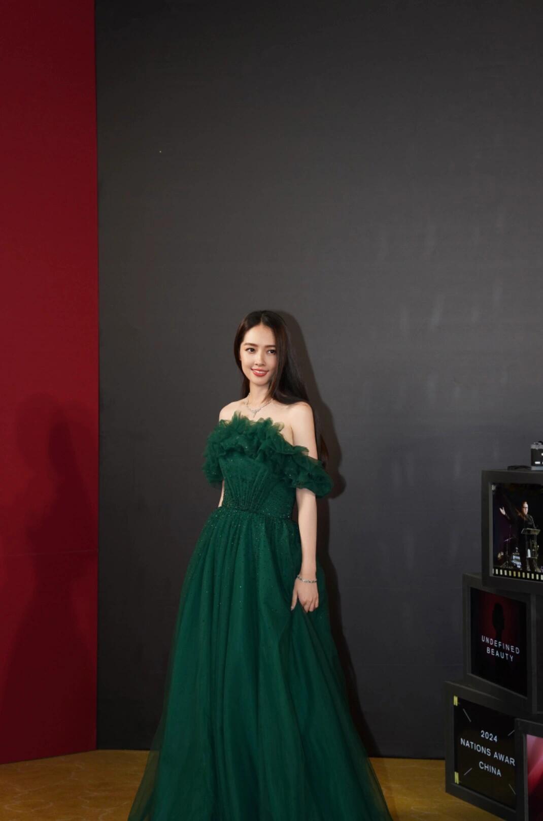 郭碧婷说生二胎对身体损伤很大生完一胎身体还没完全恢复，二胎又来。郭碧婷这句话点