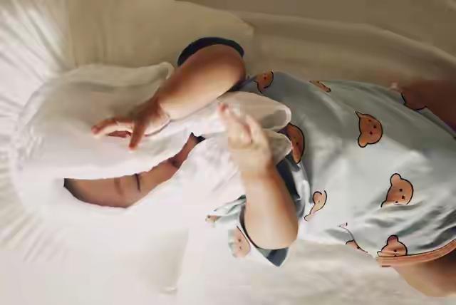 完整榜单三个月宝宝独自在家被子盖脸近2分钟——这不仅仅是一个令人揪心的新闻，更