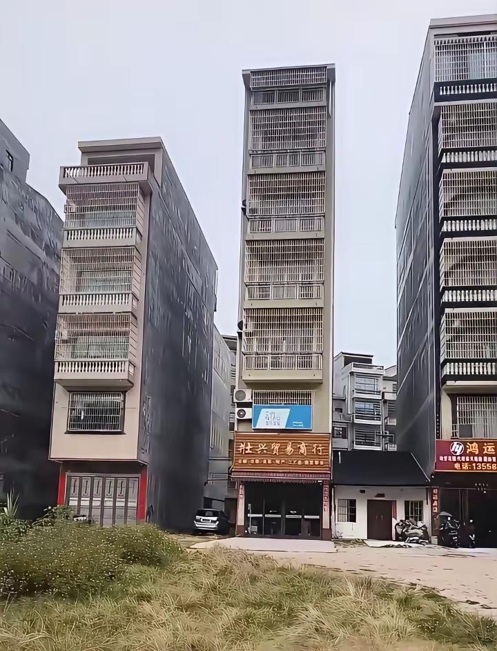 这是三兄弟盖的吧？