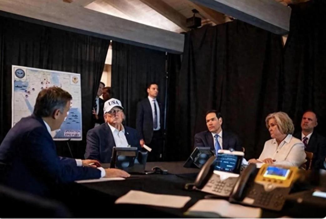 美军也怕被团灭！五角大楼战争部负责人赫格塞斯确认，90%的中东美军已经从他们