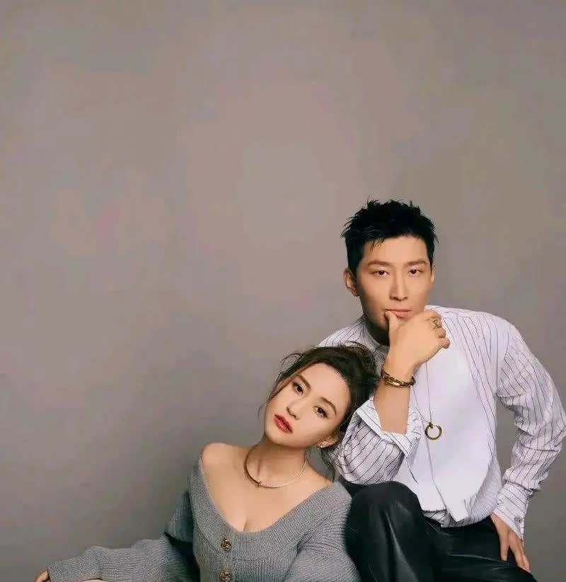 何超莲不会和窦骁离婚，不是因为他还爱着，而是何超莲非常清楚，一旦离婚，这辈子也就