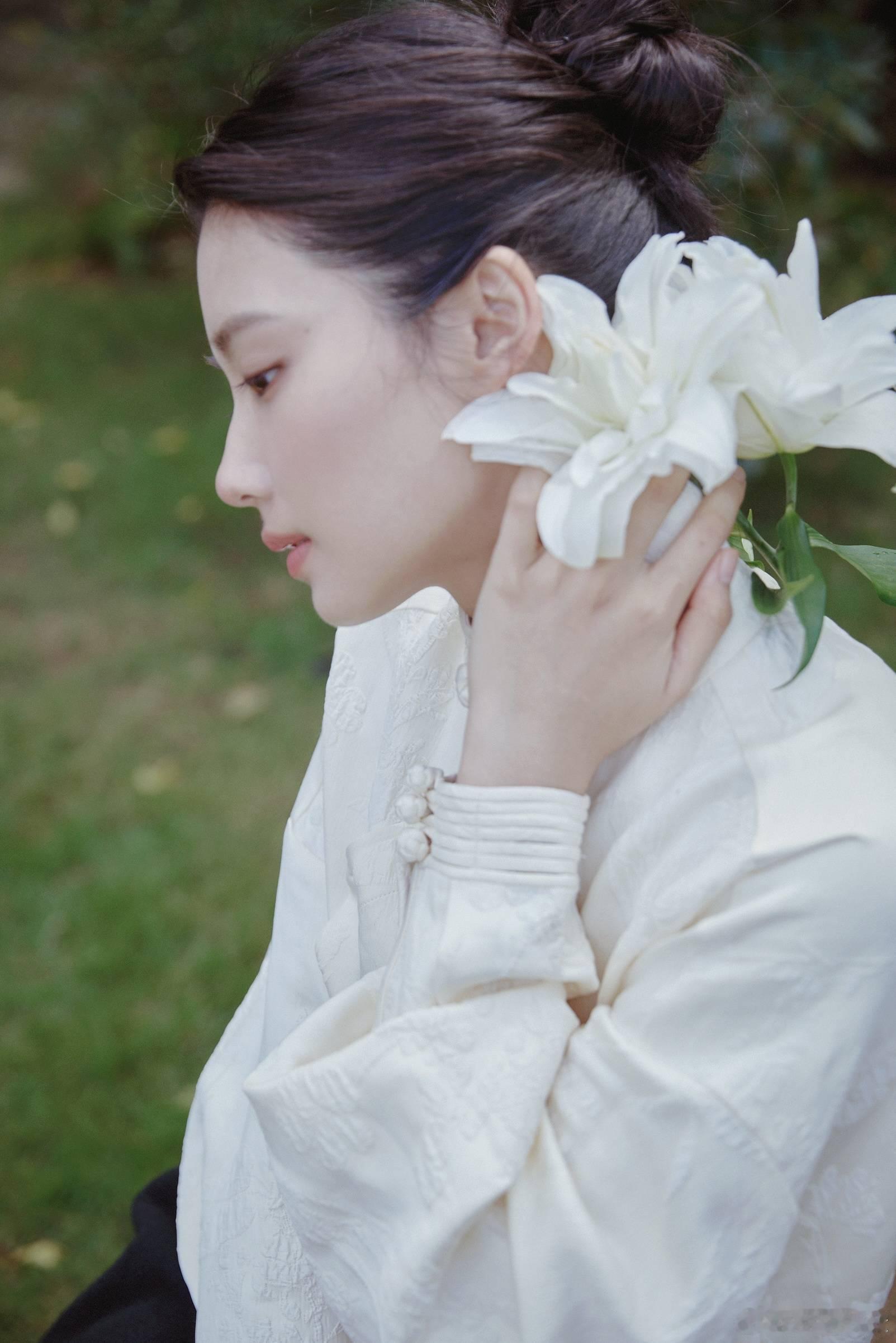 卢昱晓美得好舒服哦！卢昱晓｜