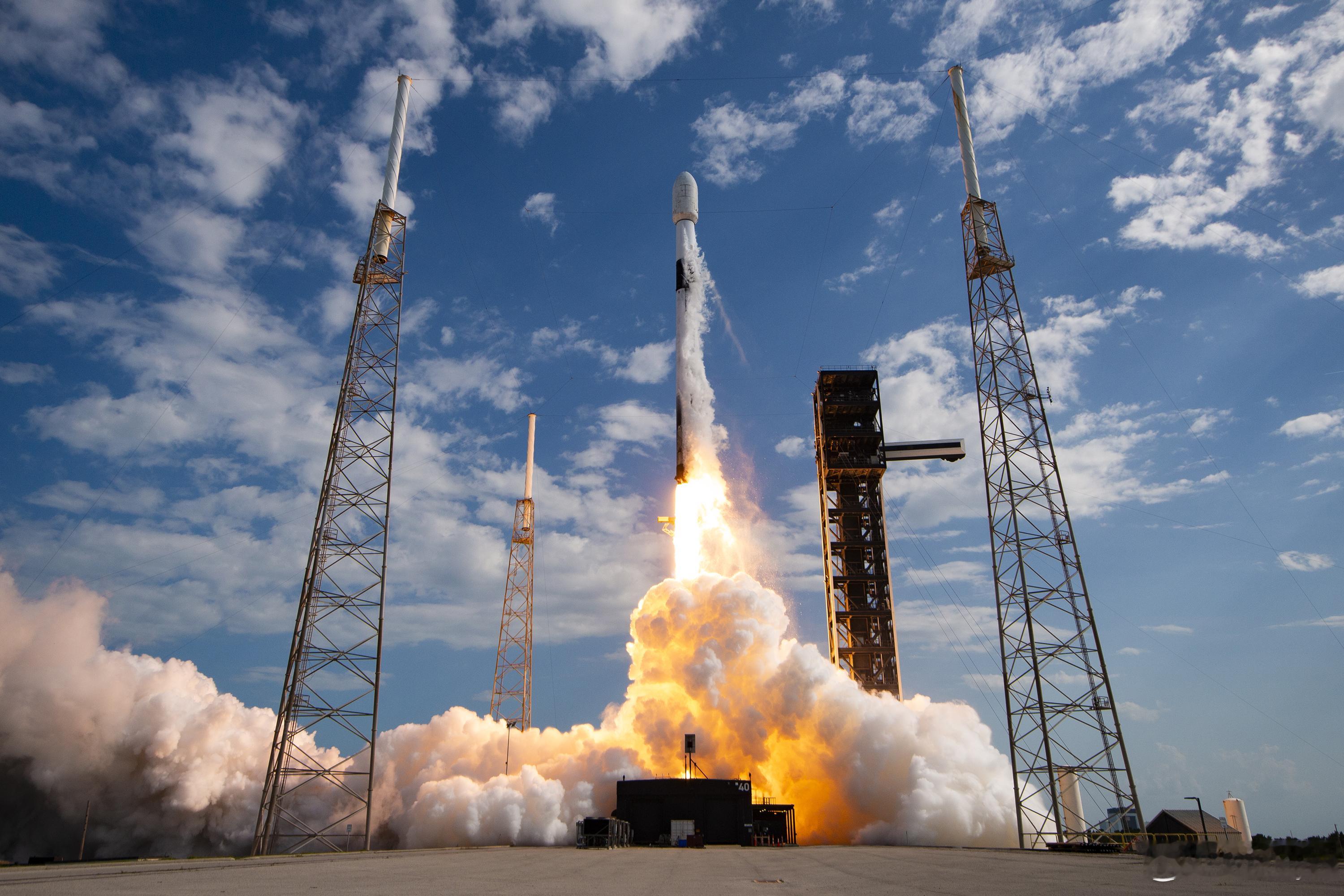 北京时间2026年7月22日5时15分，SpaceX从卡纳维拉尔角太空军基地SL