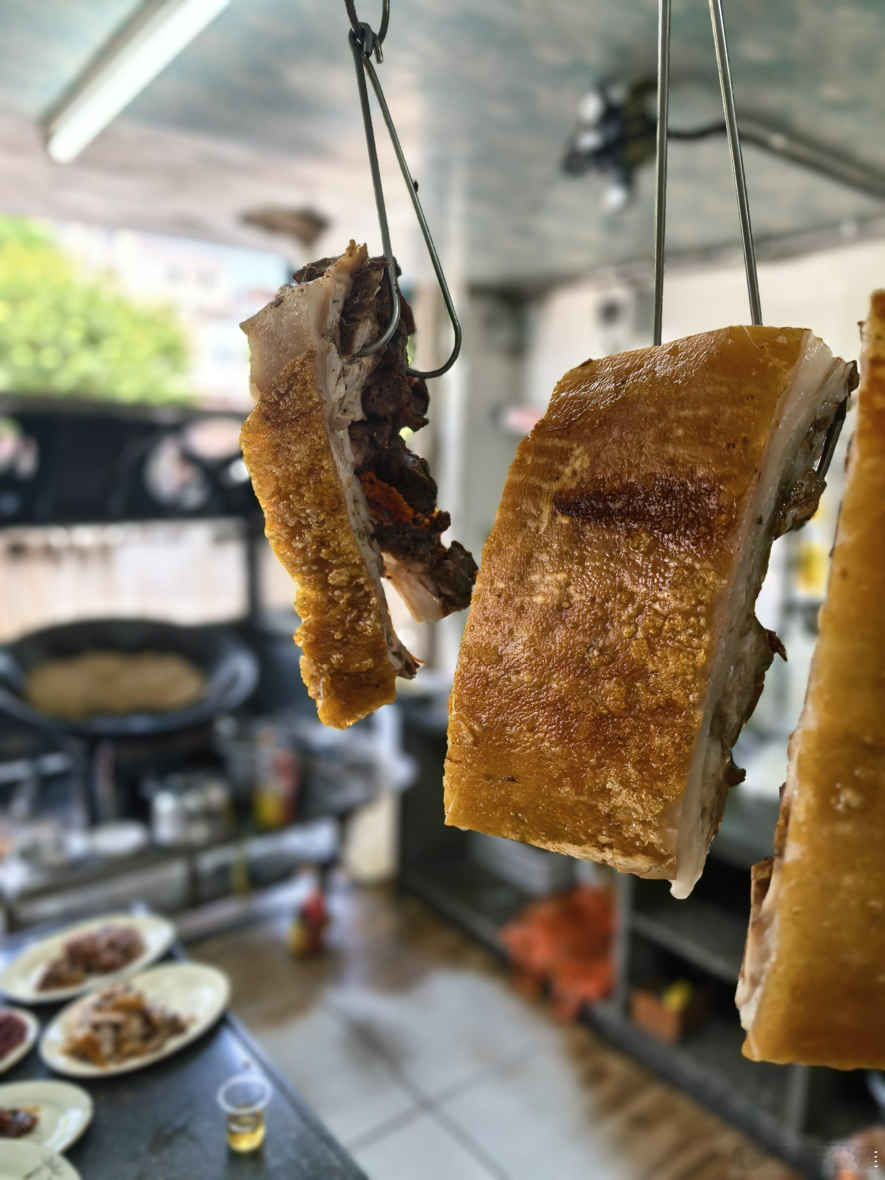 是日午餐......烧味烂锅炒粉，猪杂汤
