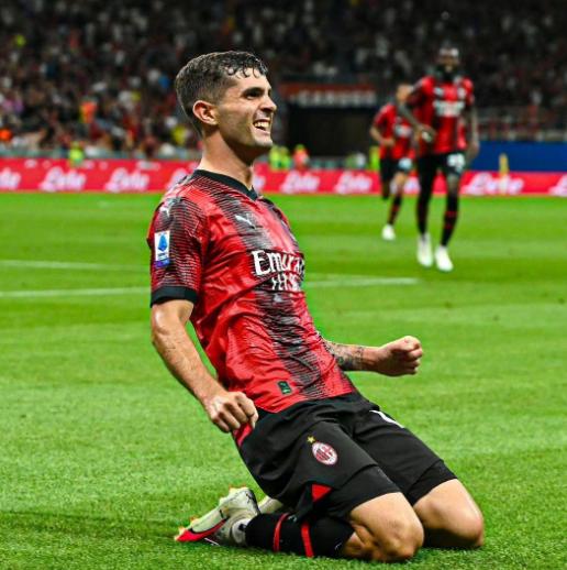 普利西奇终究还是比不上吉鲁！赛季之初，普利西奇一路开挂，个人在米兰职业生涯的进