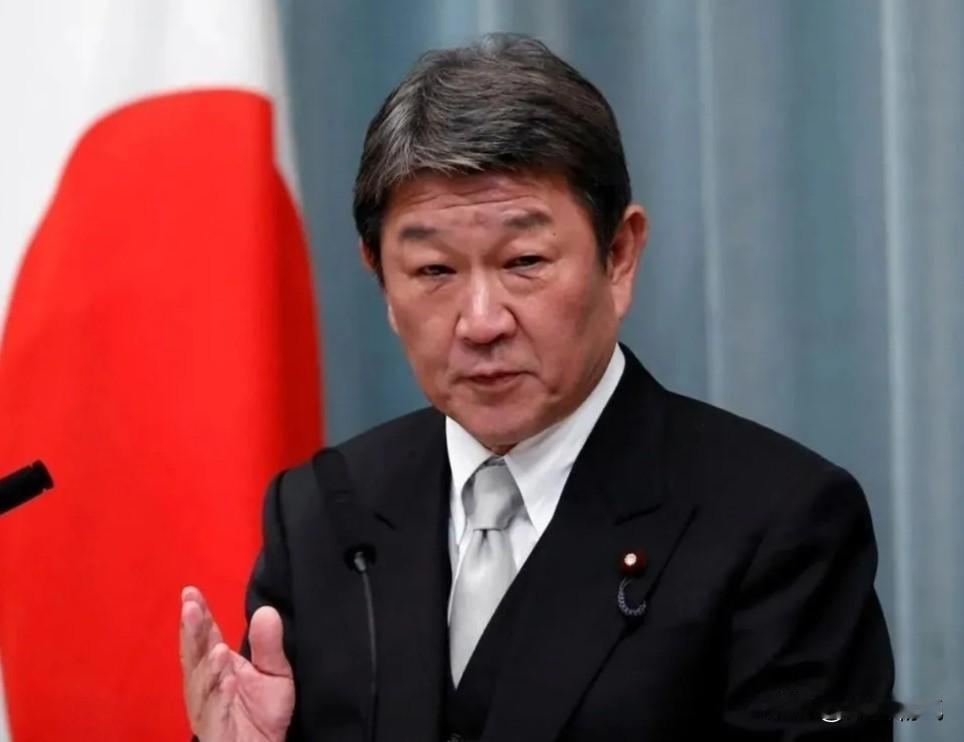 茂木敏充突然改口重提《波茨坦公告》，很多人以为这是日本政客良心发现。错了！真相