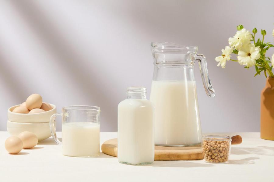 牛奶能天天喝吗？医生忠告：过了70岁，喝牛奶牢记这5个关键。 牛奶能不