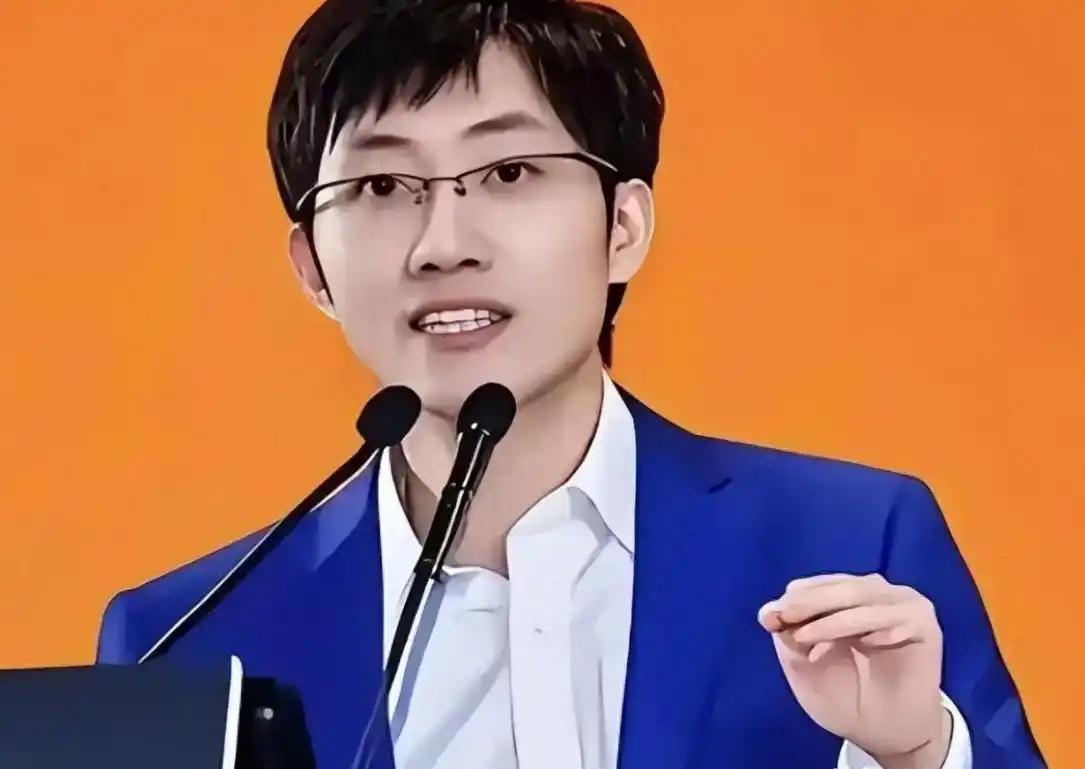 梁文锋太疯狂了！DeepSeek刚融完钱，还没捂热，转头就全砸进了内蒙古一座小城
