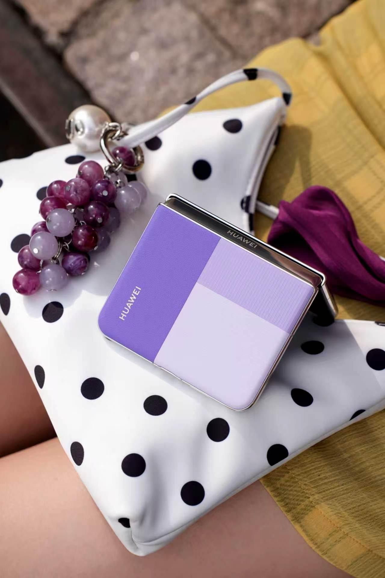 华为Pura系列及全场景新品发布会正式召开，华为PuraX阔折叠屏手机迎来全新升