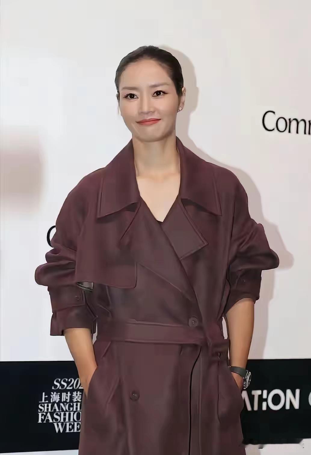 李娜说，2014年澳网拿完，膝盖和脚踝的伤已经撑不住了，我选在最还能赢的时候退，