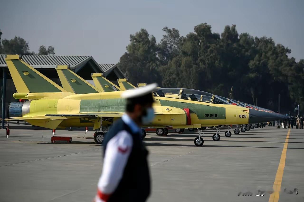 最近，有外媒报道，巴基斯坦和利比亚签署了了协议，准备从巴基斯坦购买16架JF-