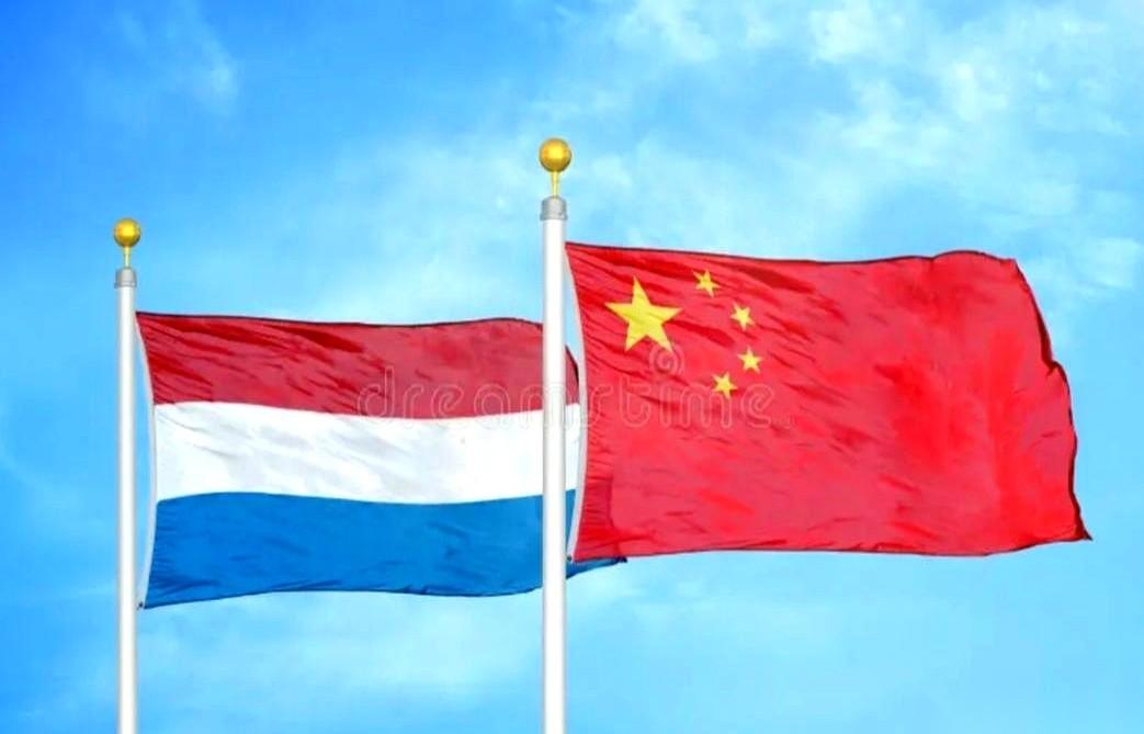 荷兰人说，安世在中国加工的芯片，他们不给质量担保了。就今天，刚发的声明。我琢