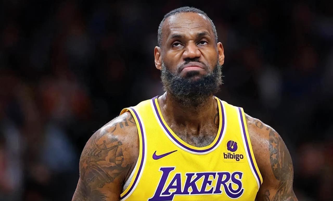 太可惜了，湖人101-105惜败雄鹿，这3位球员必须为输球负责！1. 詹姆斯，