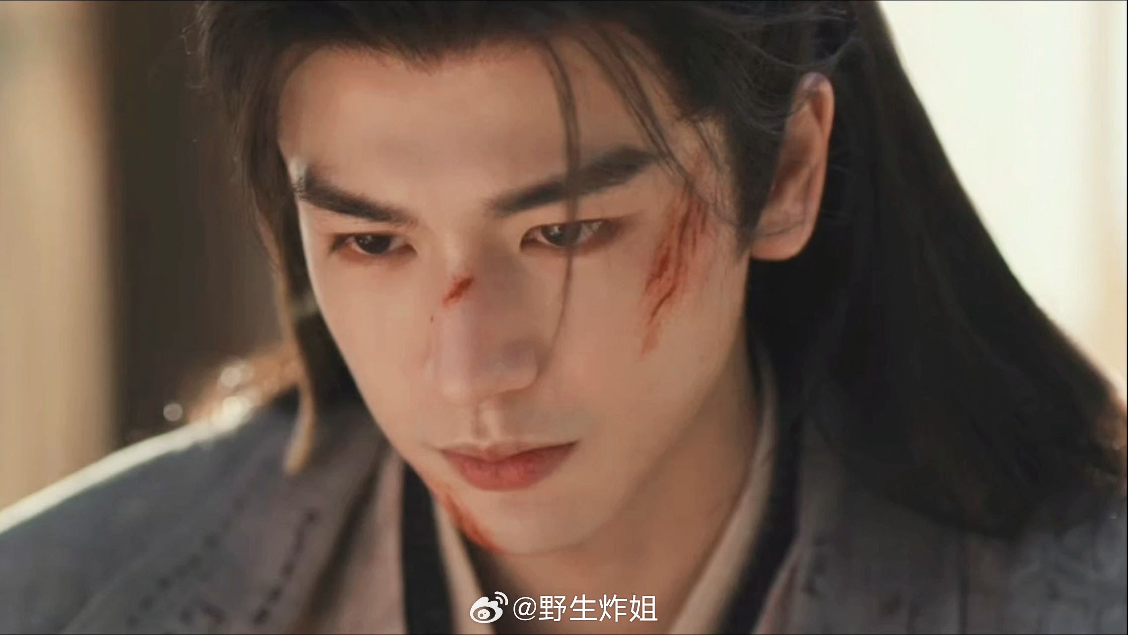 张凌赫演技 这个《逐玉》看下来发现，清洁拍的张凌赫真的一个镜头的丑图都截不出。他