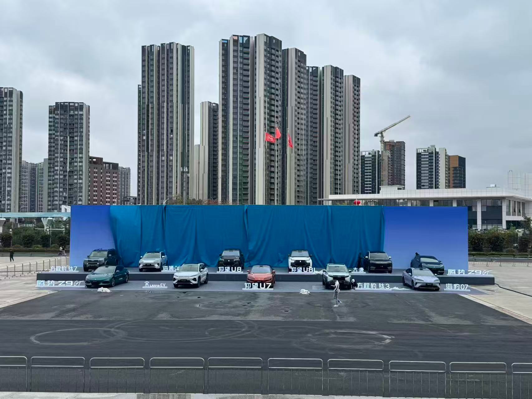 明天，比亚迪要发布的新车，大唐。听说，价格介于钛7和唐L？已知：钛7(PHE