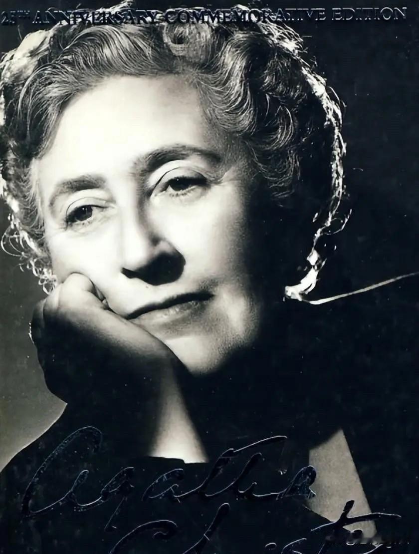 你回首往事的时候总会热泪盈眶地说:‘哦,那些快乐的日子啊!那时我多么年轻