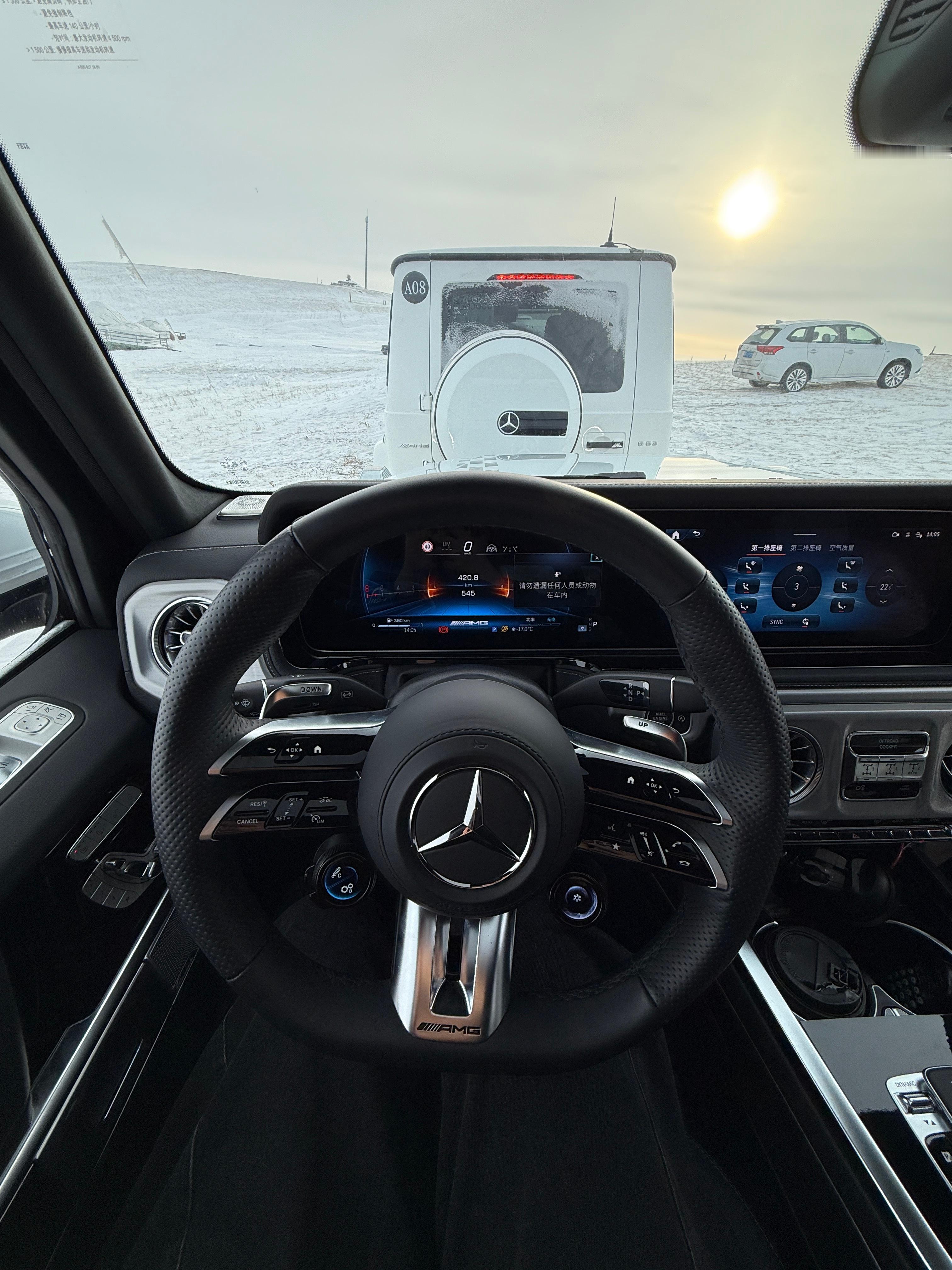 换上G63了！！！真女人开V8