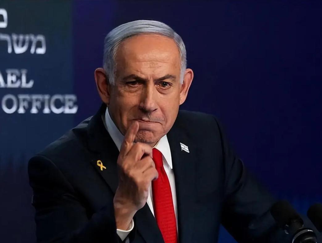 以色列开始害怕了！仗打到现在，以色列其实已经慌了。它怕的不是眼前这几场仗，而是以