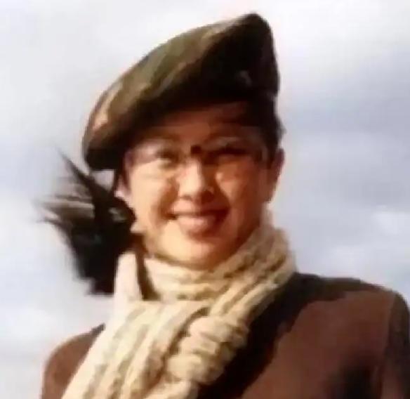 “中国头号悍匪”白宝山的妻子谢宗芬，2005年刑满出狱。她没有回四川老家，也没动
