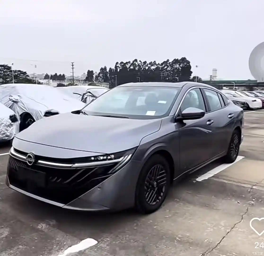 东风日产全新轩逸实车曝光了，长这样：1、换代车型，外观全变了2、内饰预计会有智能