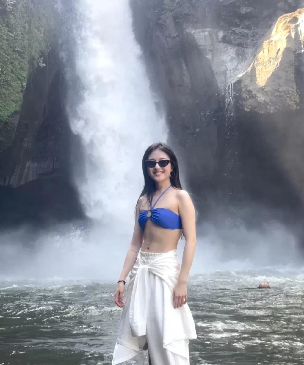 李兰迪什么时候变这么漂亮了？蒋欣眼光果然没错啊，这不比那几个老花好看嘛。李兰迪2