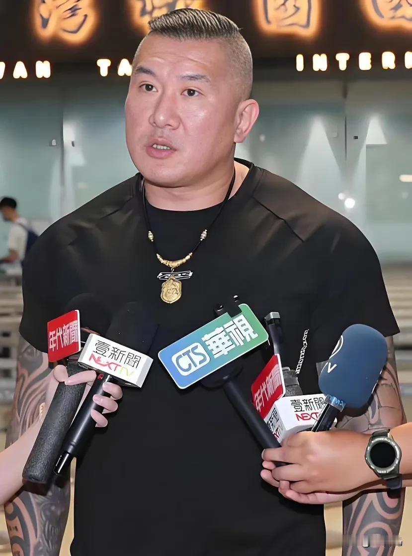 花莲地震他掏300万，香港大火他凑100万港币，这回广西大水，他直播间里把账本摊