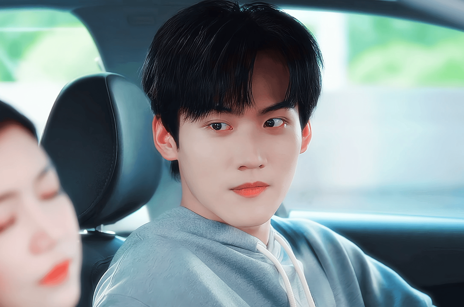 最近在播的两部现偶有点东西周柯宇小奶狗、何与小狼狗，你更看好哪部