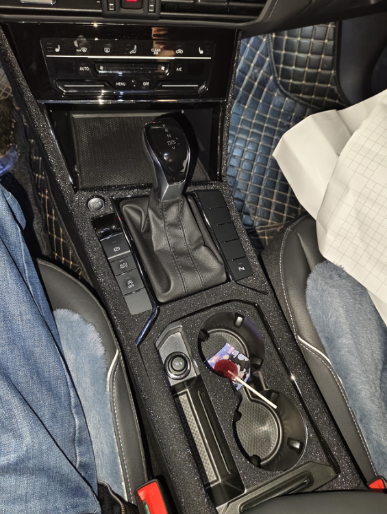 帕萨特一年使用感受：本人帕萨特车主，买车快一年了，谈谈用车感受吧，即将入手帕萨