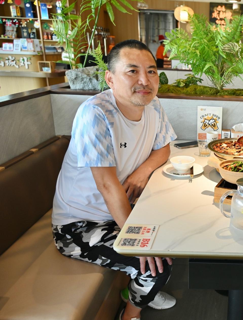 这个上海人把4个孩子送菲律宾读书，他说菲律宾国际学校直接和美国大学接轨，更牛的是