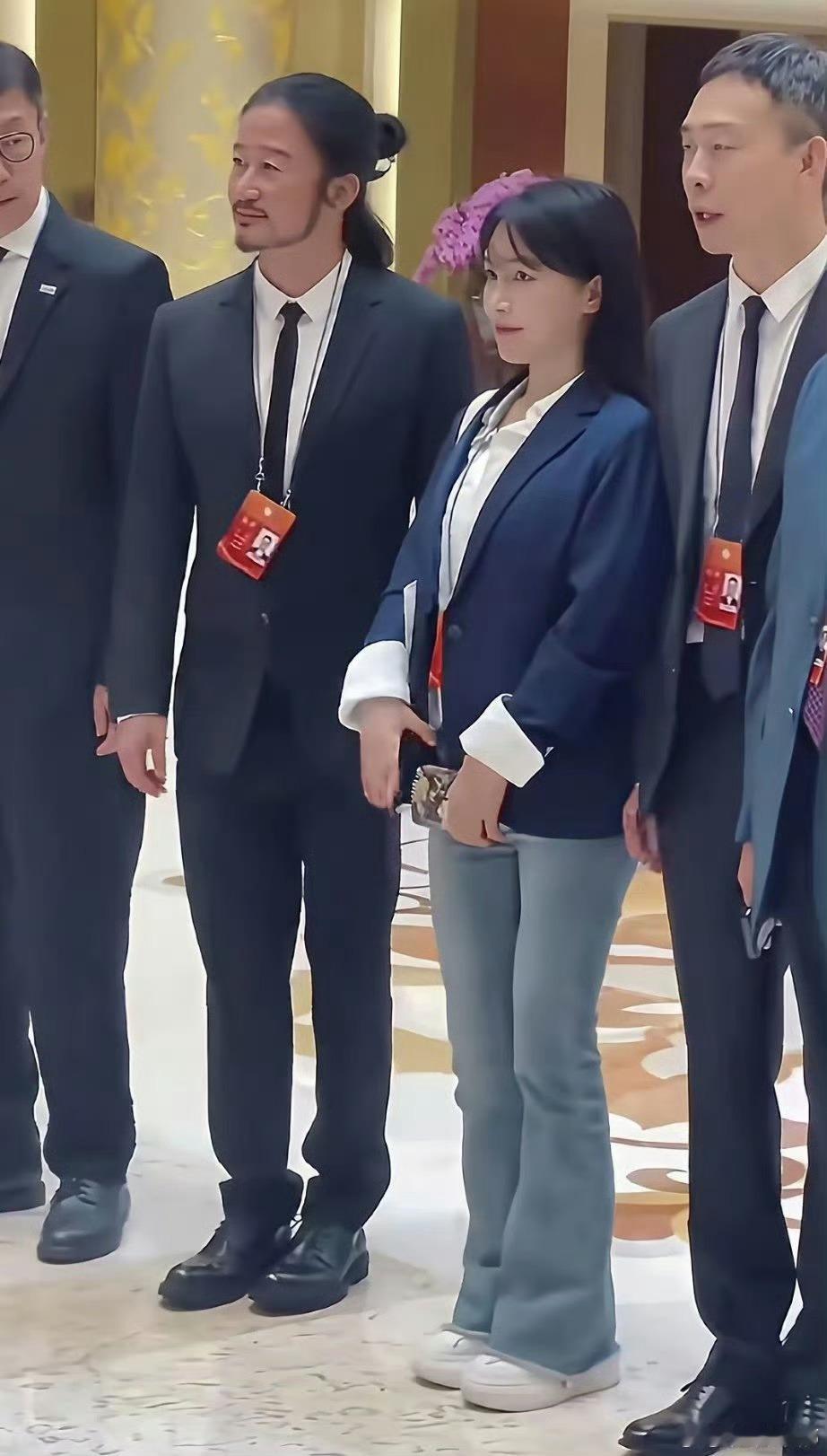 那个谁能离李子柒远一点吗？