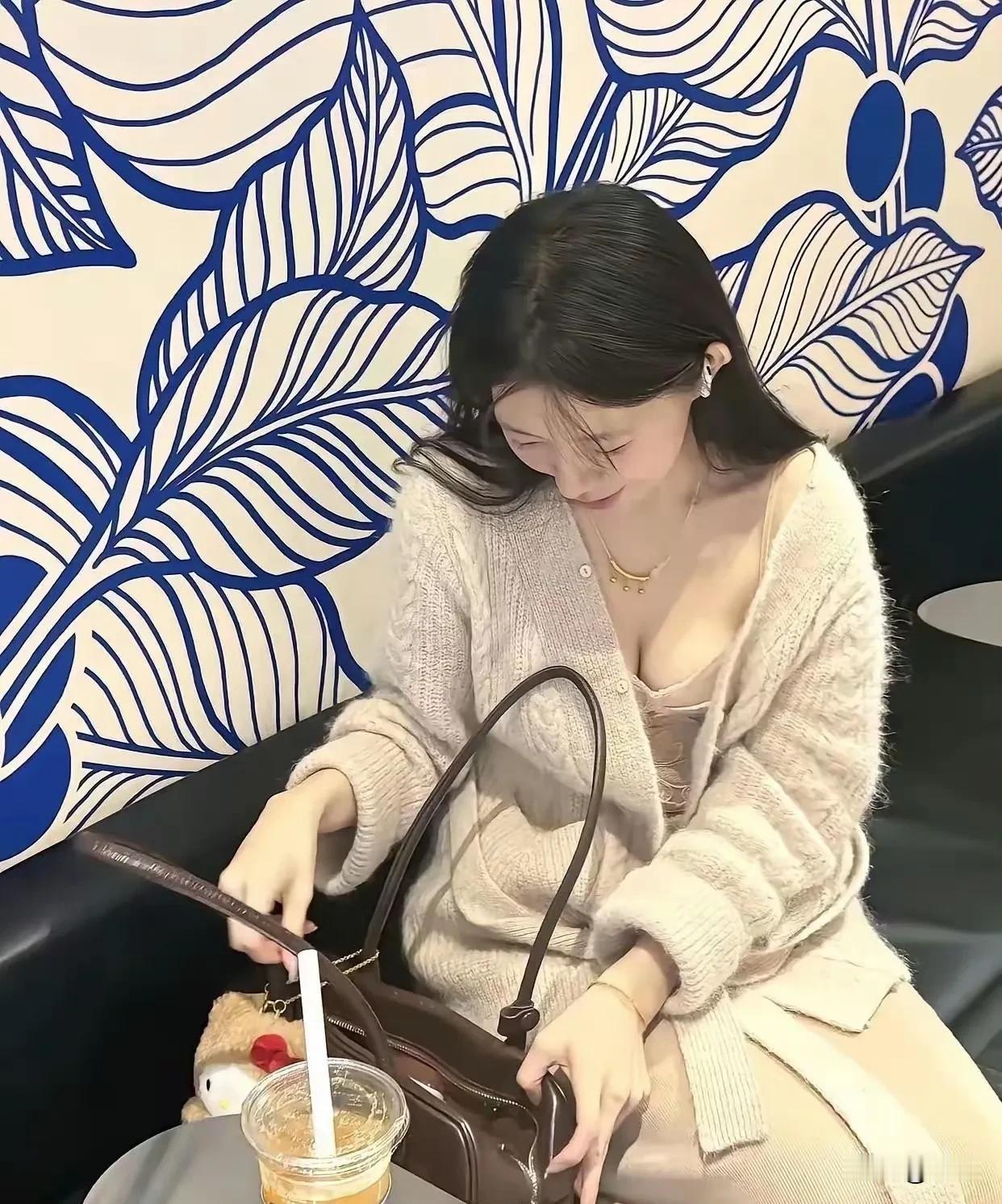 五一假期的意义在于，去见想见的人吧！也许一杯冷饮足矣开怀。