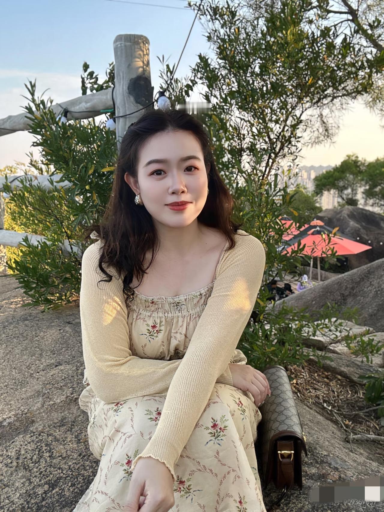 一个生理心理都正常的女人，不是没有跟男人亲近的欲望。如果碰到让自已心动不已的男人