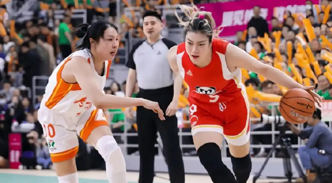 四川女篮拒绝让球员参加国家队集训为不实消息。之前网传，四川女篮方面拒绝让俱乐部球
