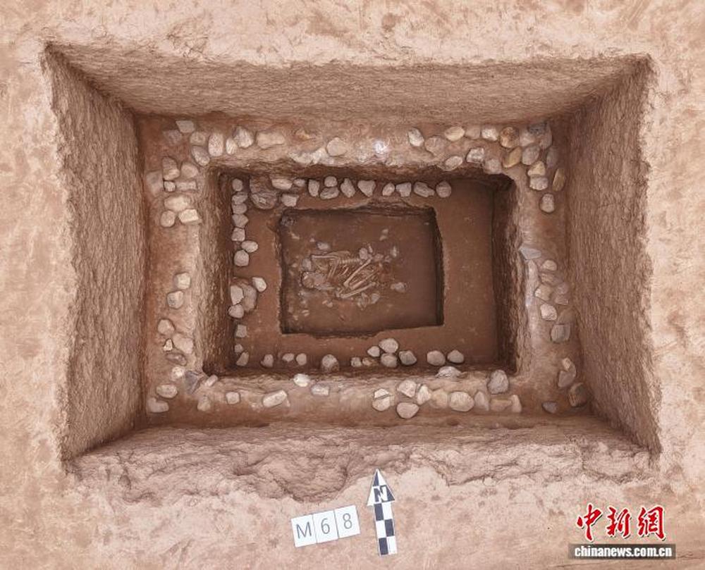 西安首次集中发现战国积石墓