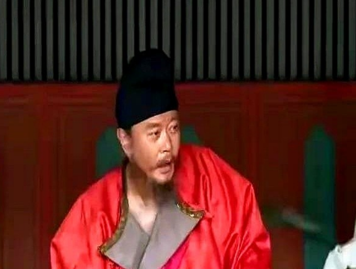 《长安的荔枝》大结局，何有光并非真正的岭南刺史，而是冒名顶替的海盗。这哥们儿