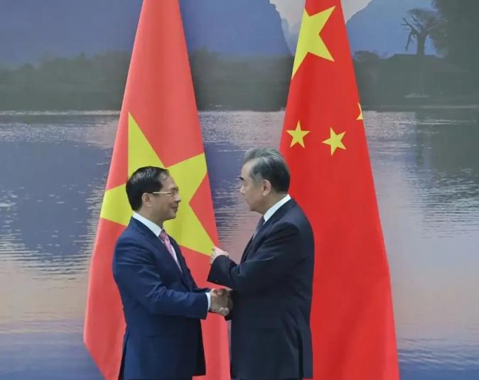 中越外长吉隆坡会面越方解释与美关税协订不影响中越经贸往来据《南华早报》7月