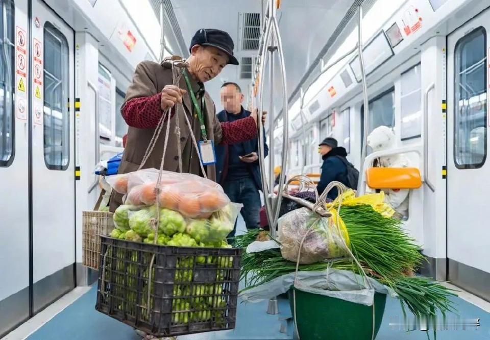 去了趟重庆，感觉重庆是个特别友好、很包容、有爱心的城市，为什么这么说呢？我在