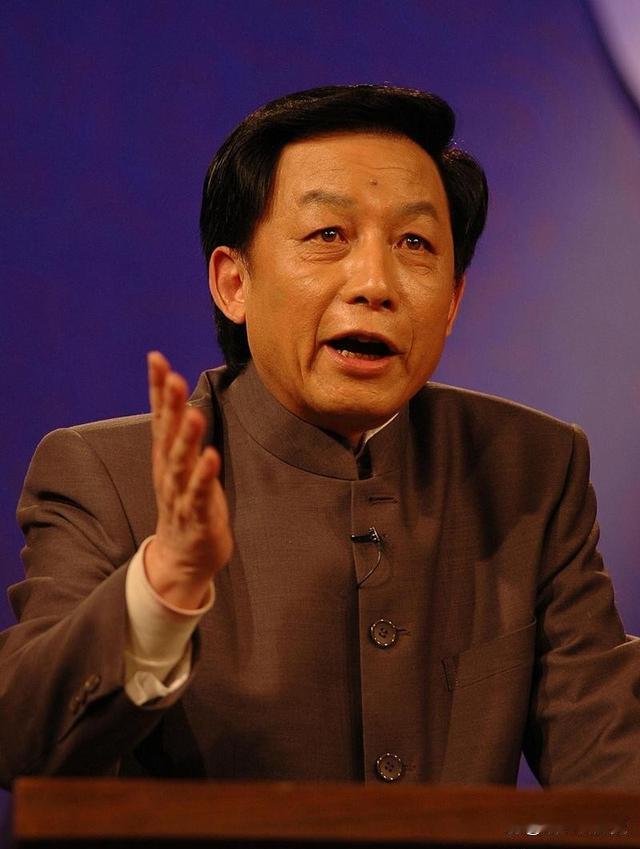 痛批易中天部分谬论：别让歪理邪说消解民族精神根基近期再翻易中天的部分公开言