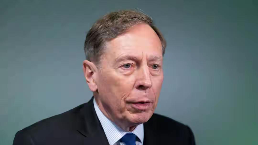 美伊协议还没有达成，嘲笑、质疑、反对之声骤起，让人猝不及防。特朗普何去何从？美