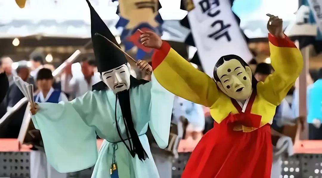 王铎：没必要总骂韩国跟咱学朋友们，前几天，7月14日，韩国向联合国教科文组织提